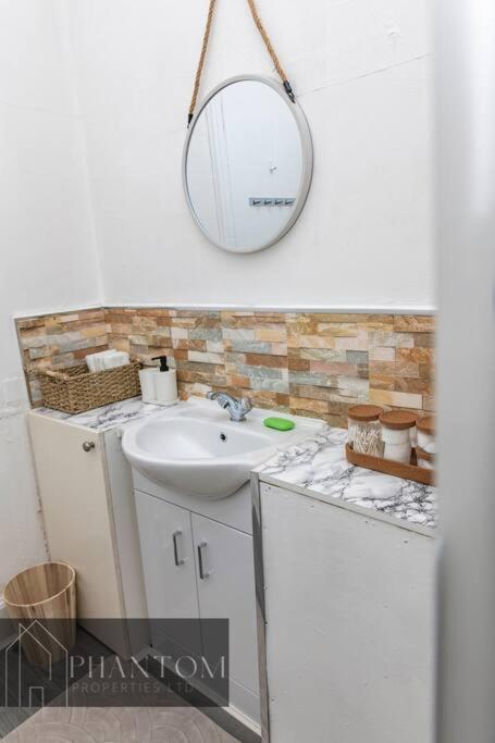 גלאזגו Complex Suite מראה חיצוני תמונה